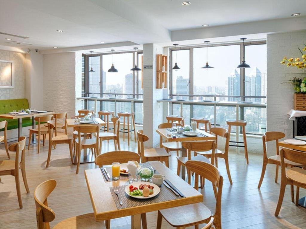 Kingtown Hotel Hongqiao Shanghai Esterno foto